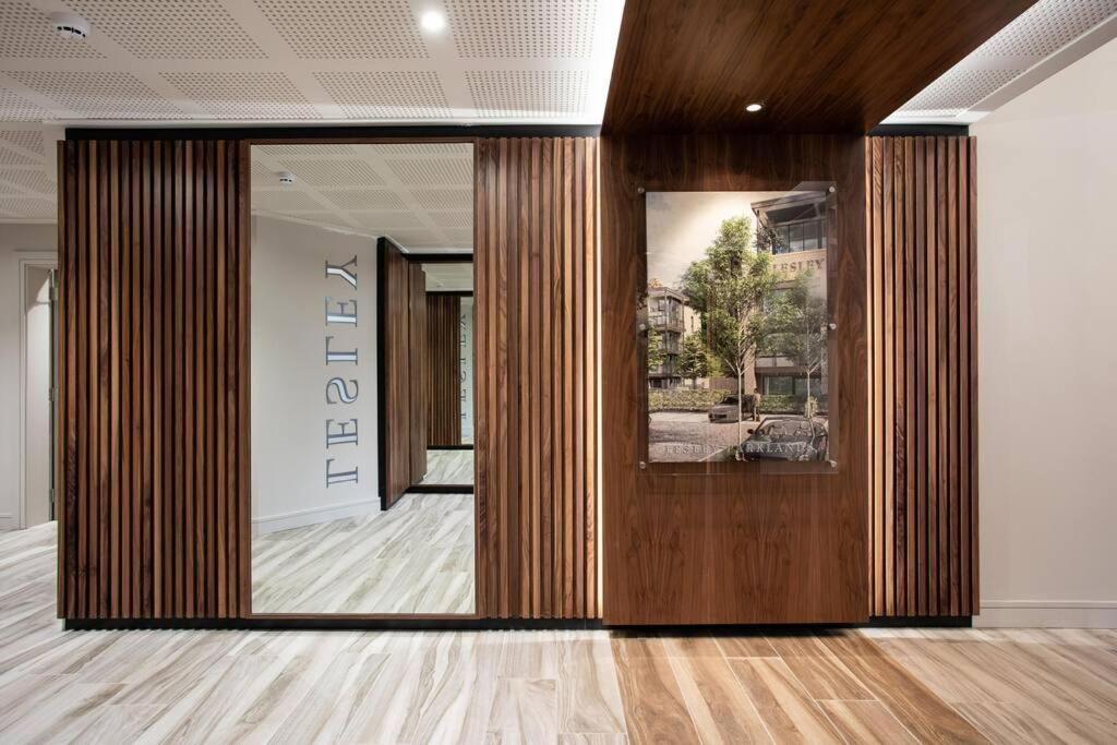 Modern 2Br With Balcony Next To The City Airport Bhd - Free Parking Белфаст Екстериор снимка